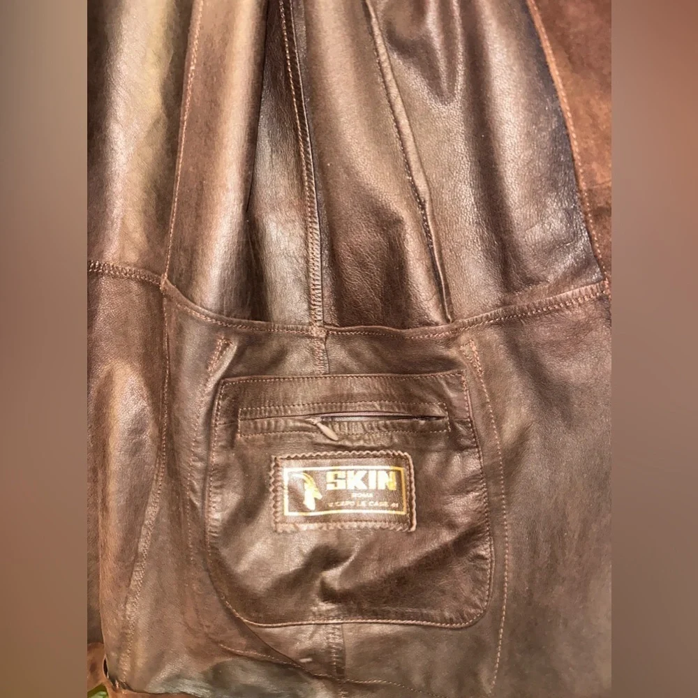 Used Vintage Men’s Leather Size M/L - Picture 4 of 11